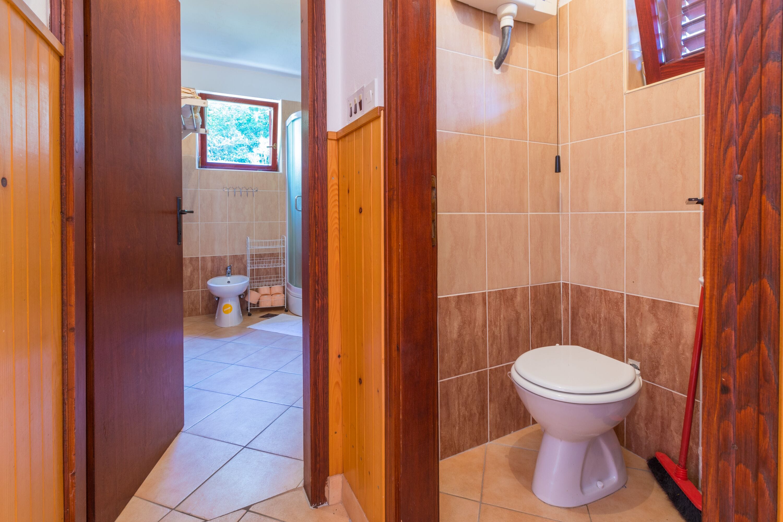 Apartment, 2 Bedrooms | Bathroom | Hair dryer, bidet, towels, soap