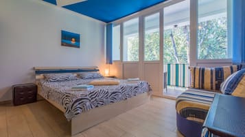 Apartment, 2 Bedrooms | 2 bedrooms, free cribs/infant beds, free WiFi, bed sheets