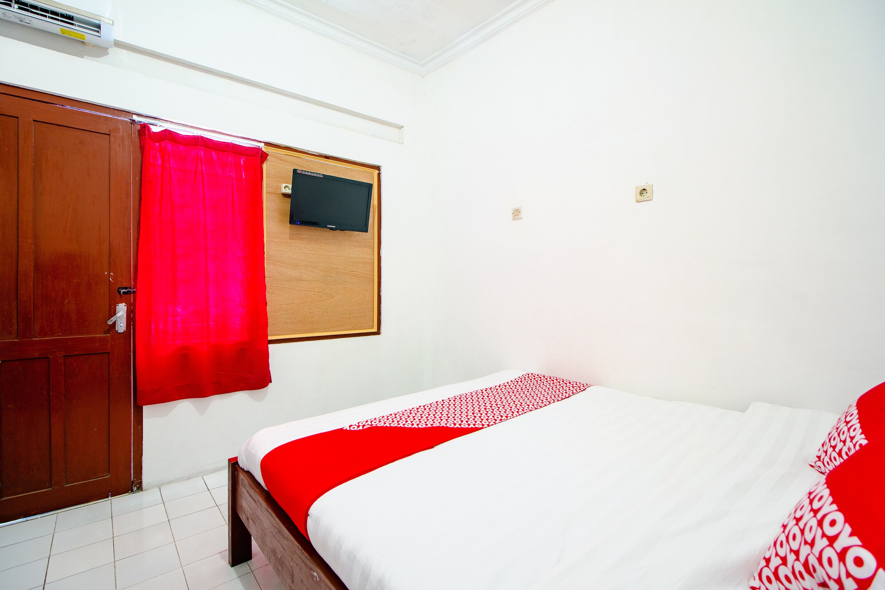 Photo - Super OYO 1788 House 24