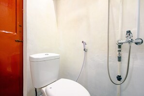 Deluxe-Doppelzimmer | Badezimmer | Dusche, Handtücher