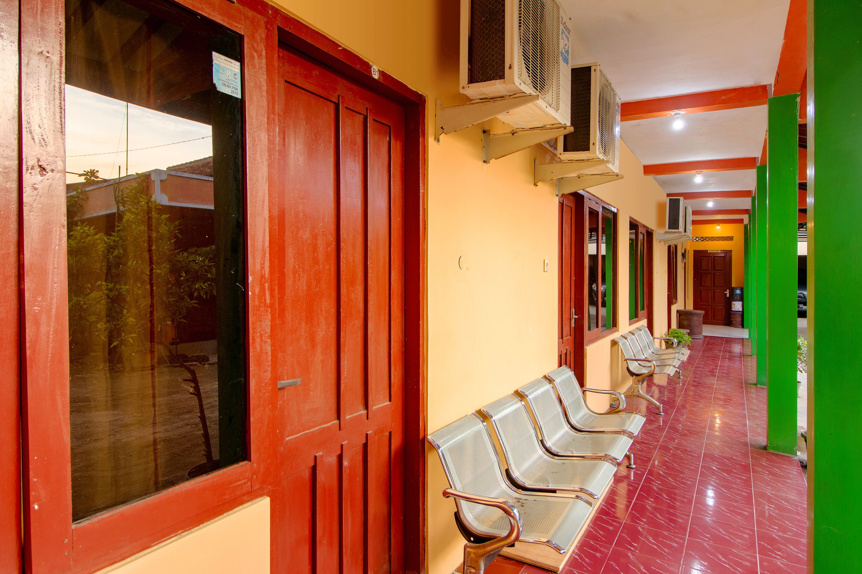 Photo - Super OYO 1788 House 24