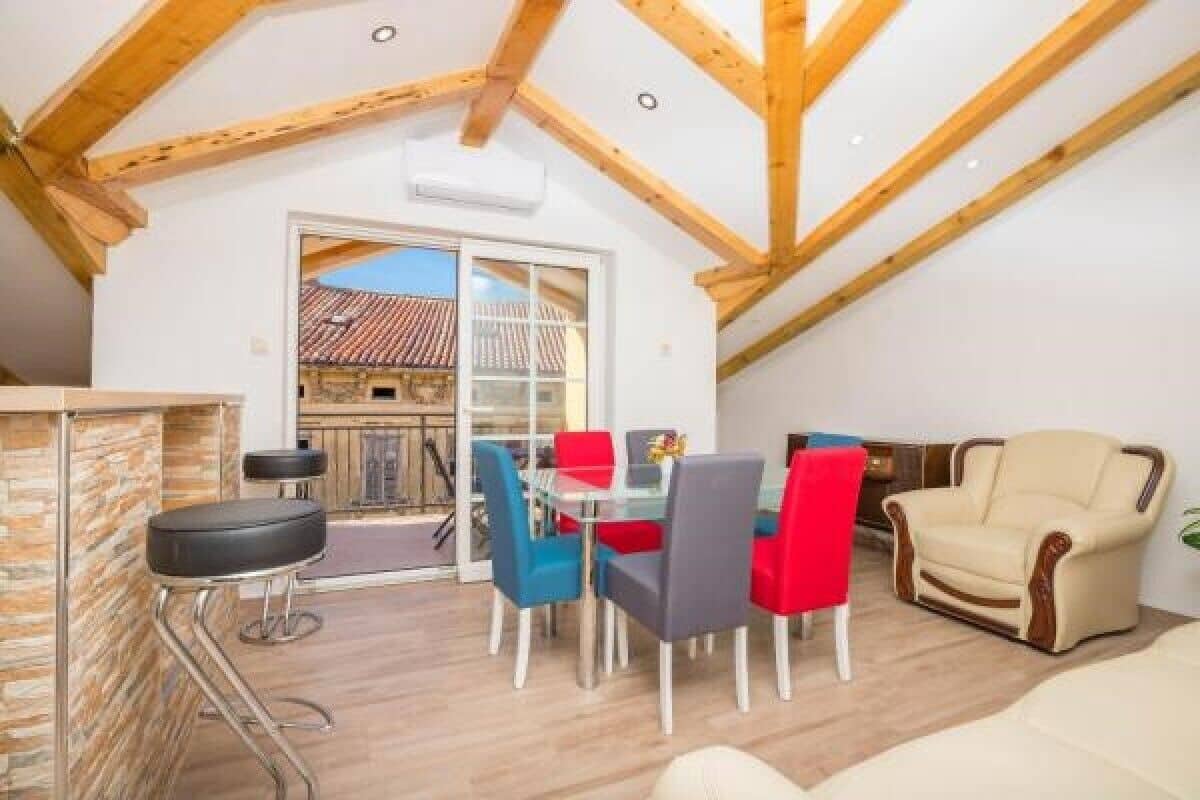 Apartment, 2 Bedrooms (2) | Oppholdsområde | Flatskjerm-TV