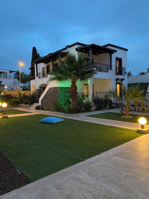 Garden - Orya Apart (Bodrum)