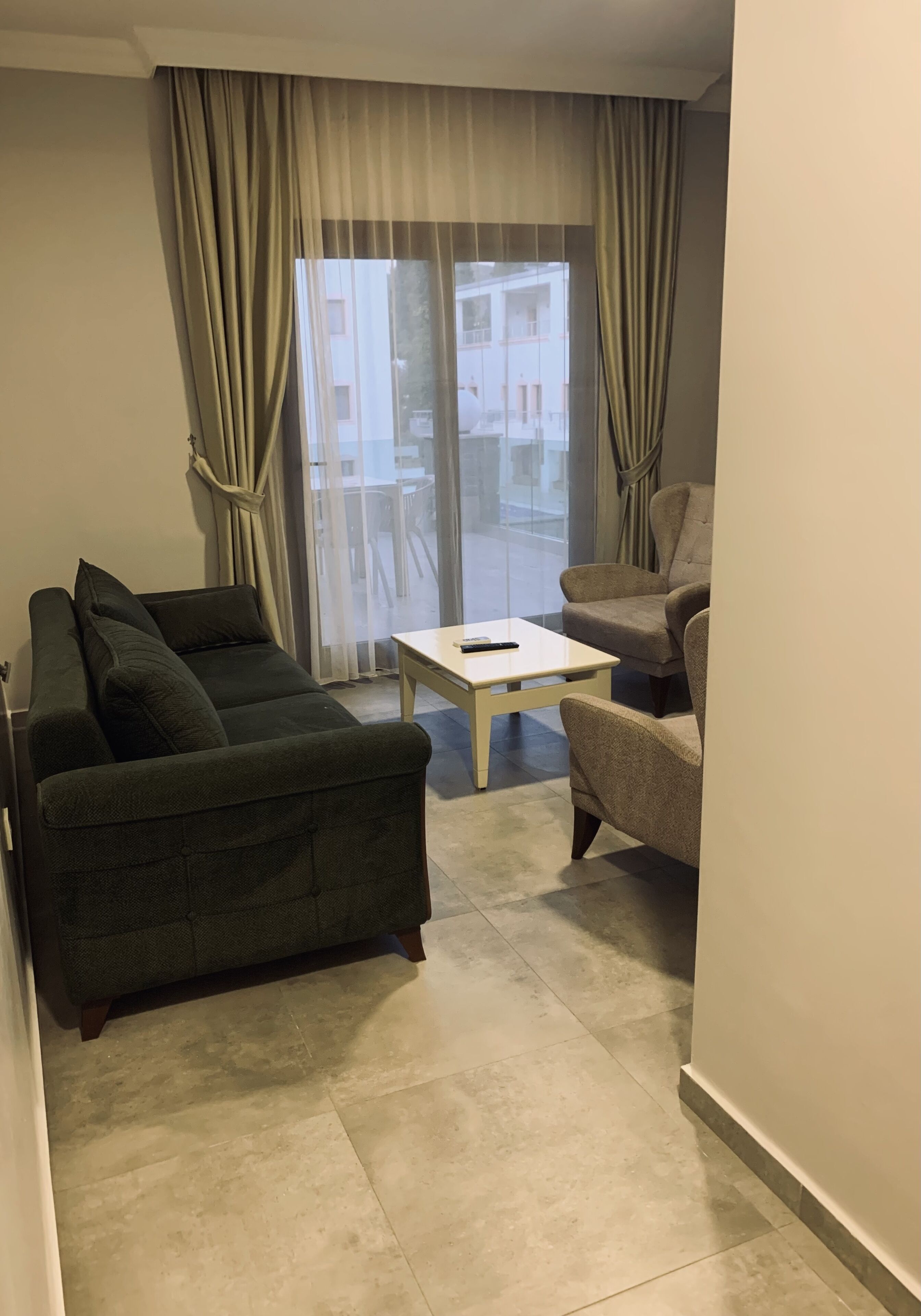 40-inch lcd tv with satellite channels, tv