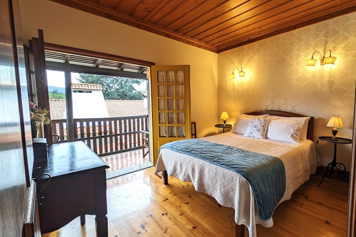 Apartment, 3 Bedrooms | 1 bedroom, minibar, blackout drapes, iron/ironing board