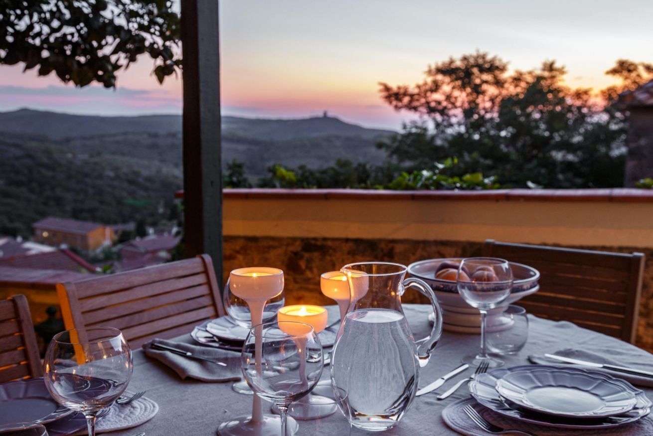 屋外ダイニングエリア