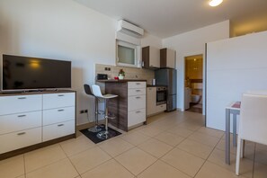 Appartement, 1 slaapkamer | Woonruimte | Flatscreentelevisie