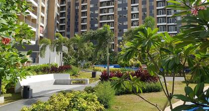 1 BR Interiored Condo w/ Unlimited Fast Wi-Fi, Netflix, YouTube, and Hot Shower