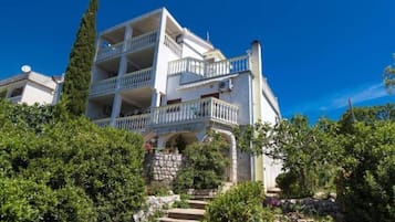 Fachada del alojamiento