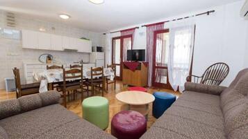 Apartment, 2 Schlafzimmer (1) | Wohnbereich
