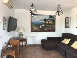 Télévision, cheminée
