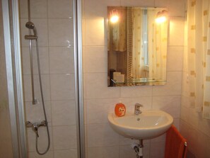 Shower, hair dryer - Ref. And28 -  (Rosas / Roses)