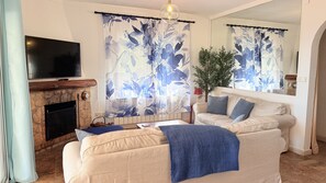 TV, fireplace - Ref. Zar22 -  (Rosas / Roses)