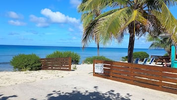 Nära stranden och strandhanddukar