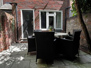 Buiten dineren
