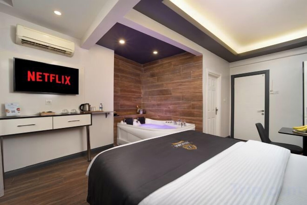 In-room safe, blackout drapes, soundproofing, WiFi (free)