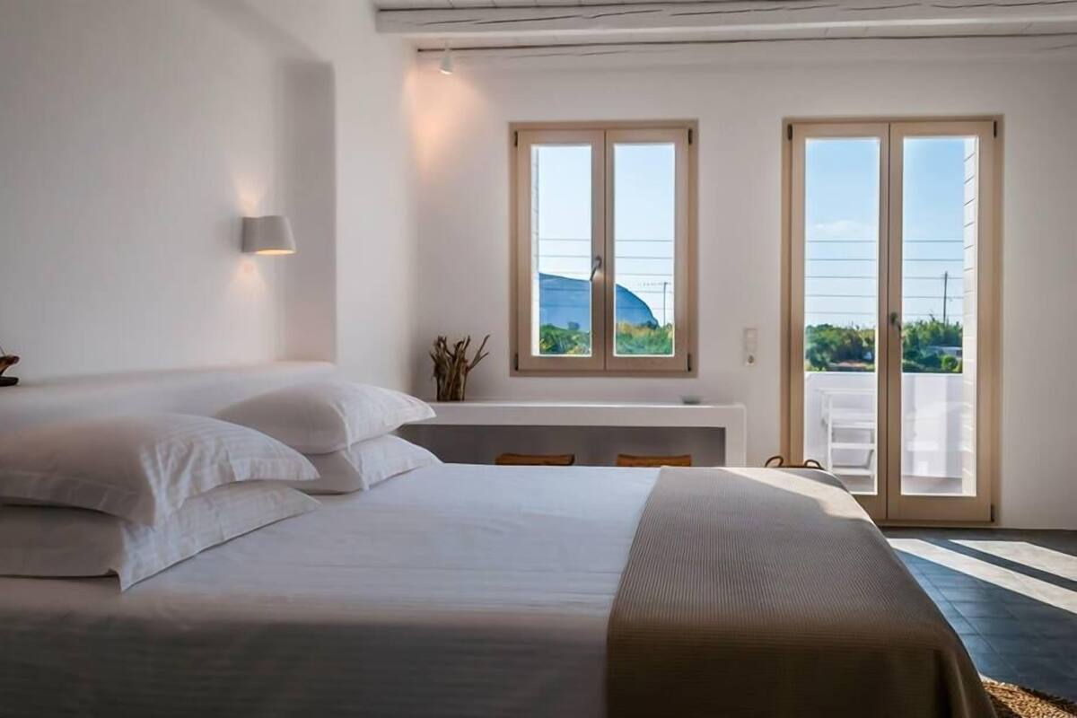 Studio, Partial Sea View | In-room safe, soundproofing, iron/ironing board, cribs (free)