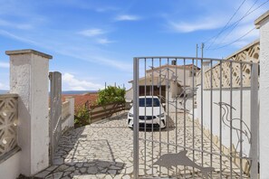 Property grounds - Ref. Alb11 - Sea View House Without Swimming Pool (Rosas / Roses)