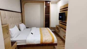 Deluxe-Doppelzimmer | Schallisolierte Zimmer, Zustellbetten, kostenloses WLAN