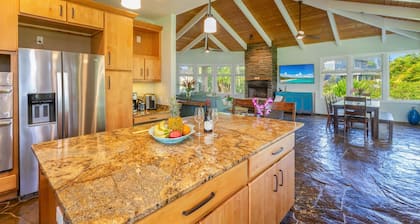 Pohaku Villa: Gorgeous Home w/AC, Pool, Relaxing Lanai Area & Garden Views