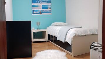 Dobbeltrom, delt bad (2) | Strykejern/-brett, wi-fi (inkludert) og sengetøy