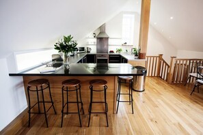 Cottage | Private kitchen - Big Moo (Holyhead)