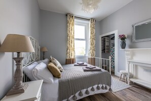 城市公寓 | 埃及棉床单、高档床上用品、记忆海绵床垫、特色装修