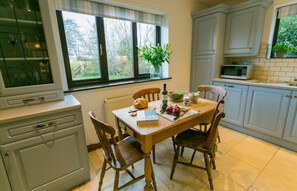 House | Private kitchen | Fridge, microwave, oven, dishwasher - Erw Fach (Holyhead)