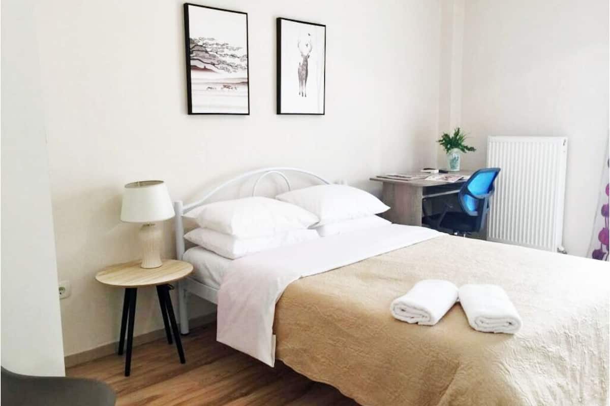 1 bedroom, laptop workspace, iron/ironing board, free cots/infant beds