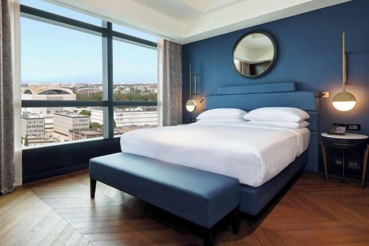 Minibar, in-room safe, soundproofing, iron/ironing board