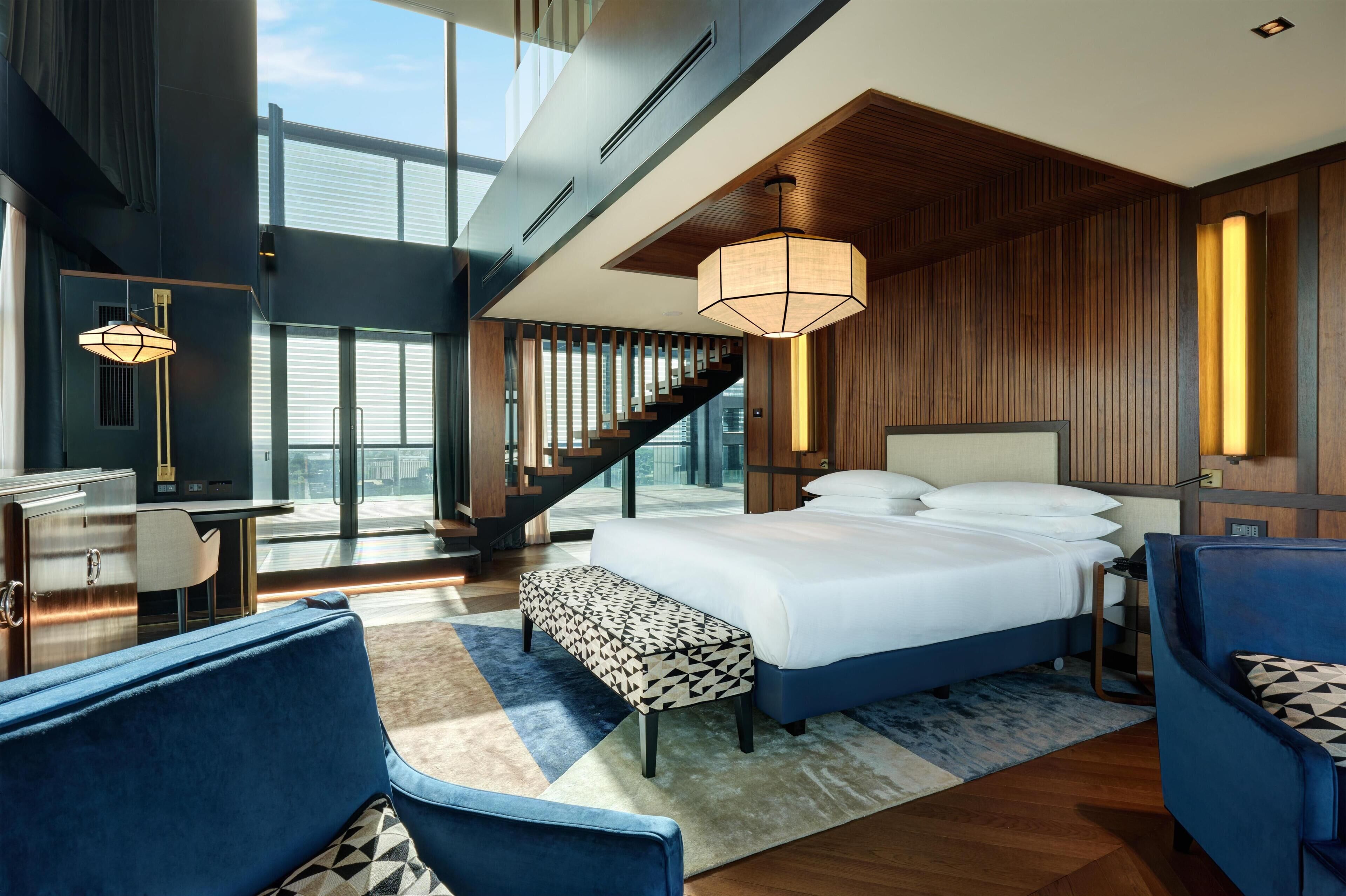 Presidential Suite, 1 King Bed (Duplex) | Minibar, in-room safe, soundproofing, iron/ironing board