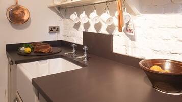 Cottage | Bếp riêng | Tủ lạnh, lò vi sóng, lò nướng, máy rửa bát