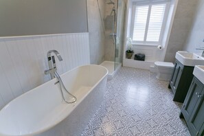 Casa geminada | Banheiro | Toalhas de banho 