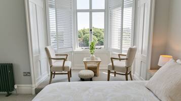 7 bedrooms, iron/ironing board, bed sheets