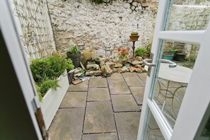 Cottage | Terrace/patio - Melvin Cottage (Beaumaris)