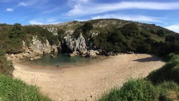 Plage à proximité, sable blanc, 2 bars de plage