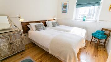 Apartment | 4 bedrooms, iron/ironing board, bed sheets