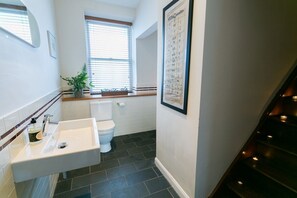 Apartment | Bathroom