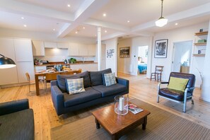 Apartment | Living area