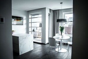 Smart 1 bedroom w/balcony (22) | Zona de estar | Una Smart TV