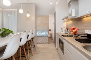 Smart Studio w/balcony, Rotermanni (2) | Cortinas opacas, wifi gratis, ropa de cama