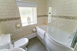 村舍 | 浴室 | 淋浴/盆浴组合、毛巾