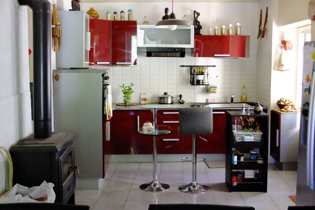 Fridge, microwave