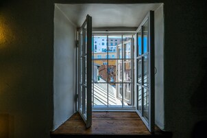 Blacksmiths Attic Small - Sauna 8 (no 4) | Courtyard view