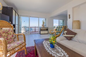 Apartment, 2 Bedrooms (2) | Living area | Flat-screen TV - Apartments Gordana (Crikvenica)