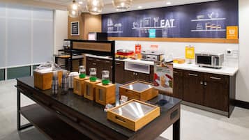 Free daily continental breakfast