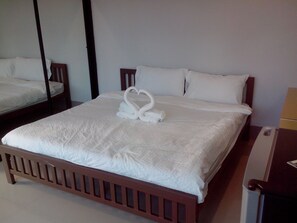 基础客房 | 办公桌、免费 WiFi