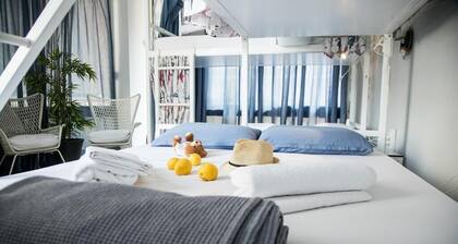 Thanasis Place Hostel