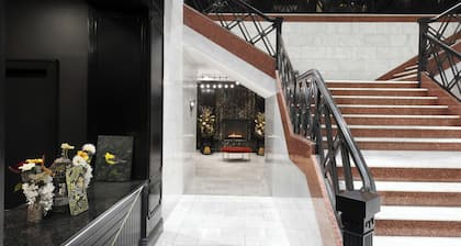 The Warrior Hotel, Autograph Collection