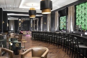 2 bars/lounges, brewpub, rooftop bar